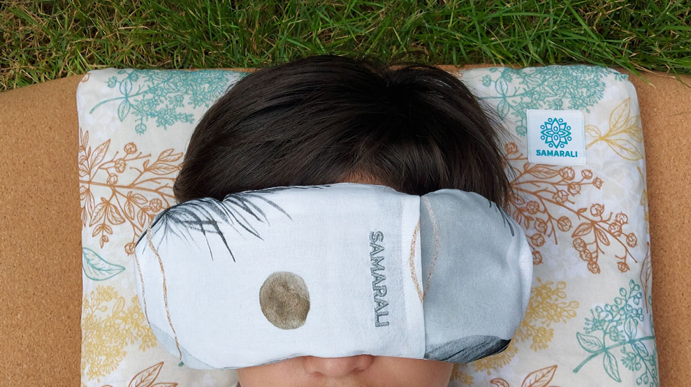 Jastučić za oči s lavandom za opuštanje i meditaciju – Bodylumina