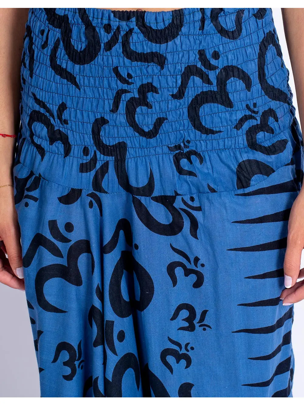 Afgan hlače s tankom gumom na gležnjevima i harem efektom