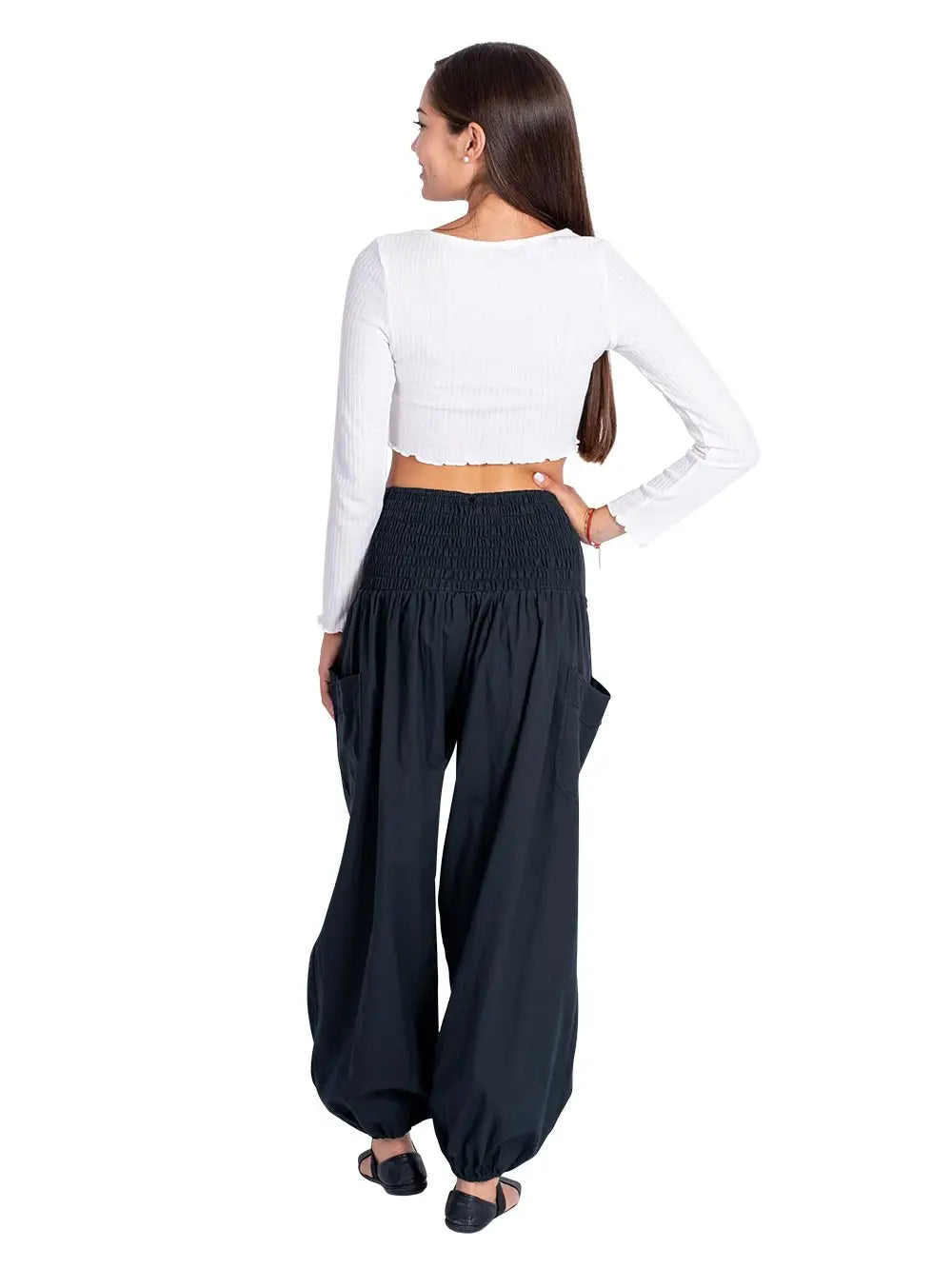 Boho hlače s tankom gumom na gležnjevima i baggy krojem