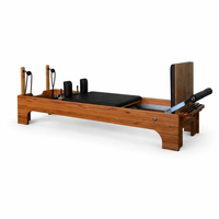 Bodylumina Premium Diamond drveni pilates reformer s crnom kliznom platformom, podesivim trakama, naslonima za ramena i footbar osloncem, profesionalna pilates sprava za reformer trening, jačanje core mišića, istezanje, stabilnost i oblikovanje tijela kod kuće ili u studiju.