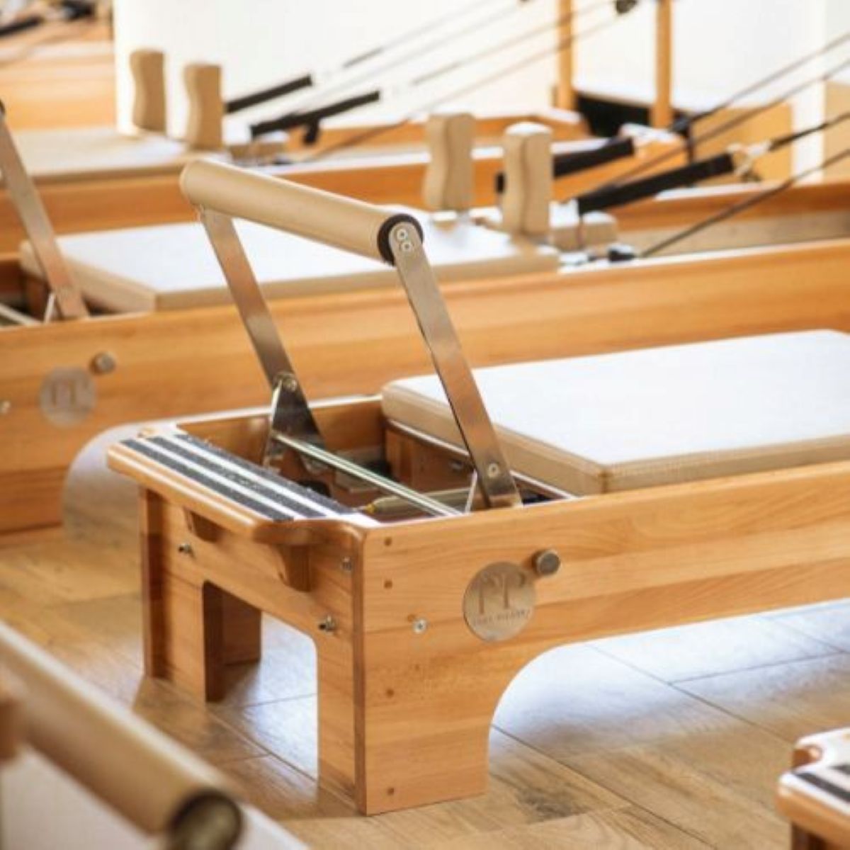 Drveni pilates reformer Bodylumina